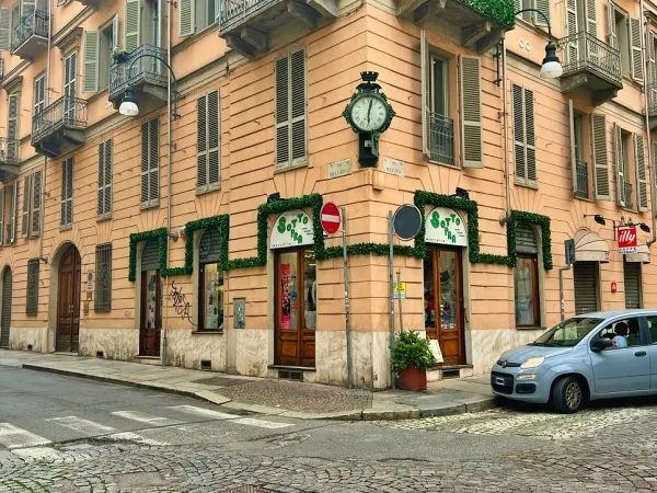 Sotto Sopra chi siamo ingresso